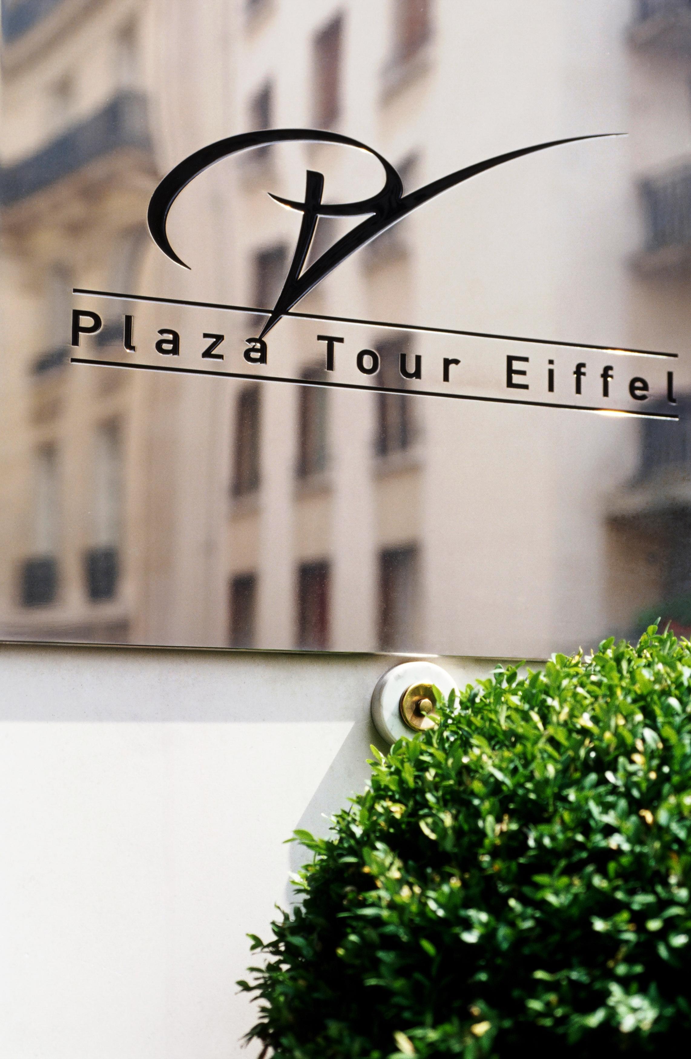Hotel Plaza Tour Eiffel Paříž Exteriér fotografie